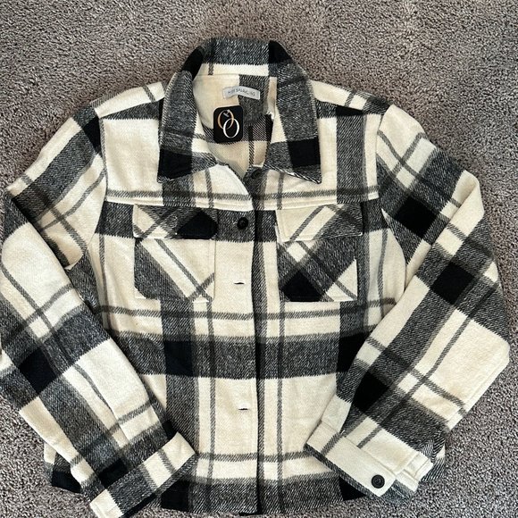 Black & White Plaid Flannel - Picture 2 of 9
